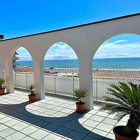 Erika Hotel 3*
