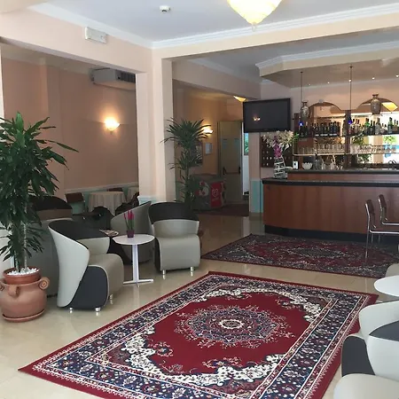 ホテル Erika カオルレ